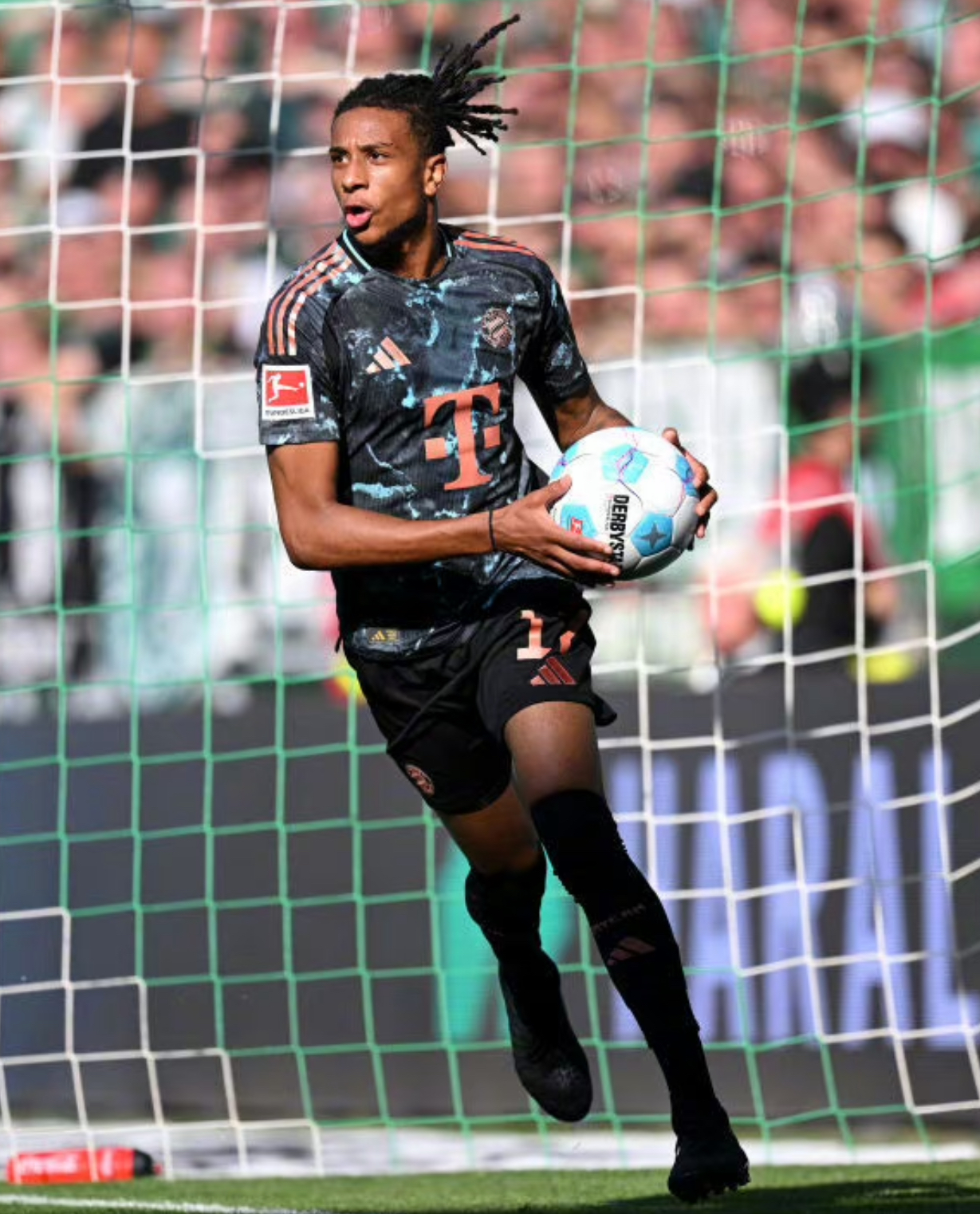 奥地利足球队球员展示出色才华的简单介绍