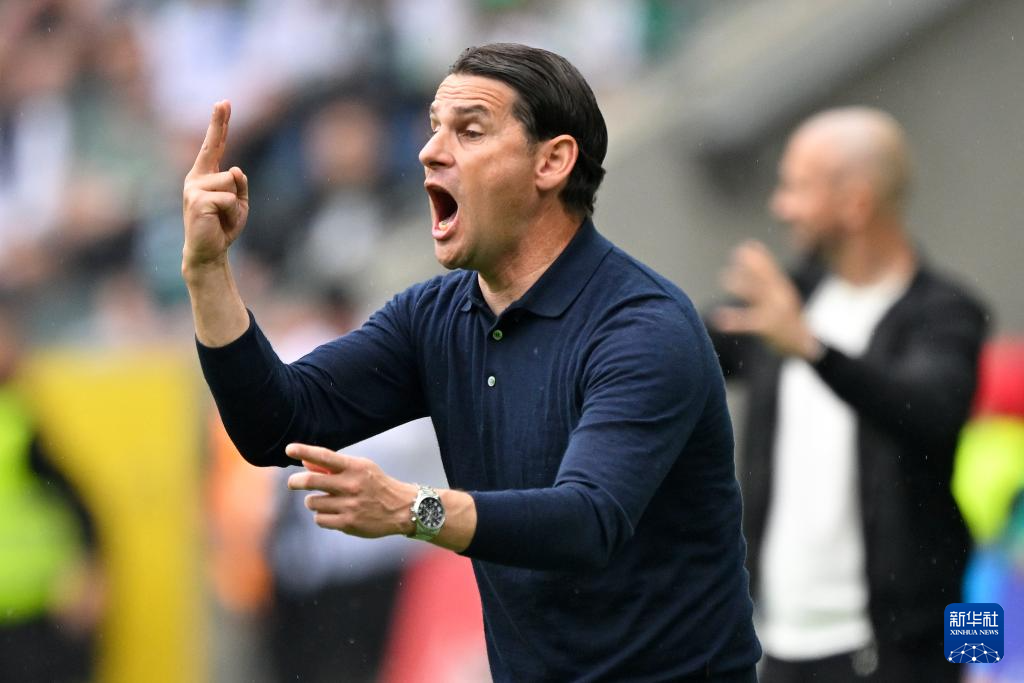 od体育直播-斯图加特客场逼平门兴格拉德巴赫，抢得一分的简单介绍