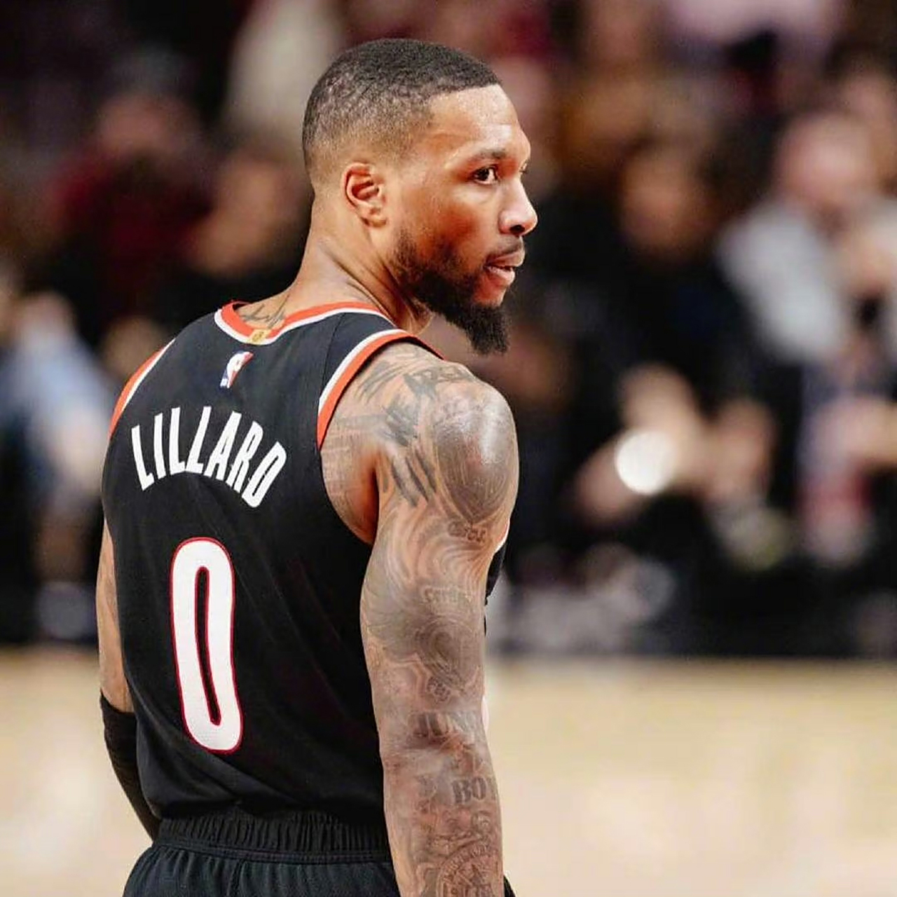 开拓者横扫尼克斯,利拉德狂砍35分 开拓者横扫尼克斯,利拉德狂砍35分