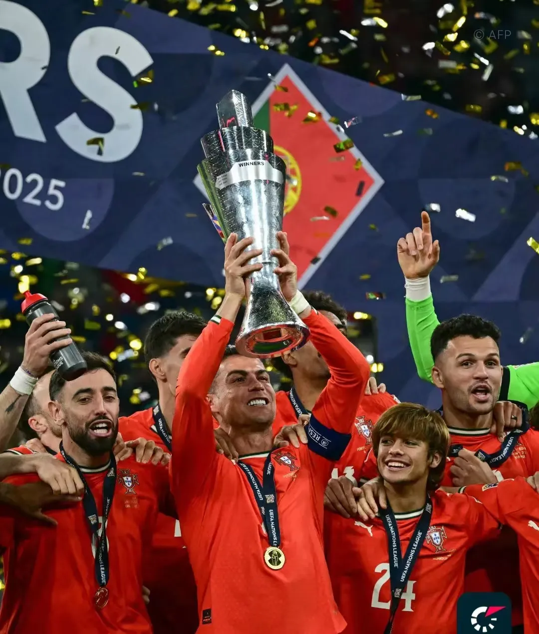 od体育培训-纷争不断的欧洲联赛中再现悬念的简单介绍